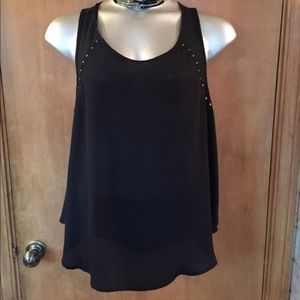 👋HP👋Torrid 3 Chiffon Tank w/Stud Accents